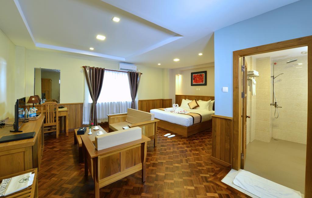 Hotel H Valley Янгон Экстерьер фото