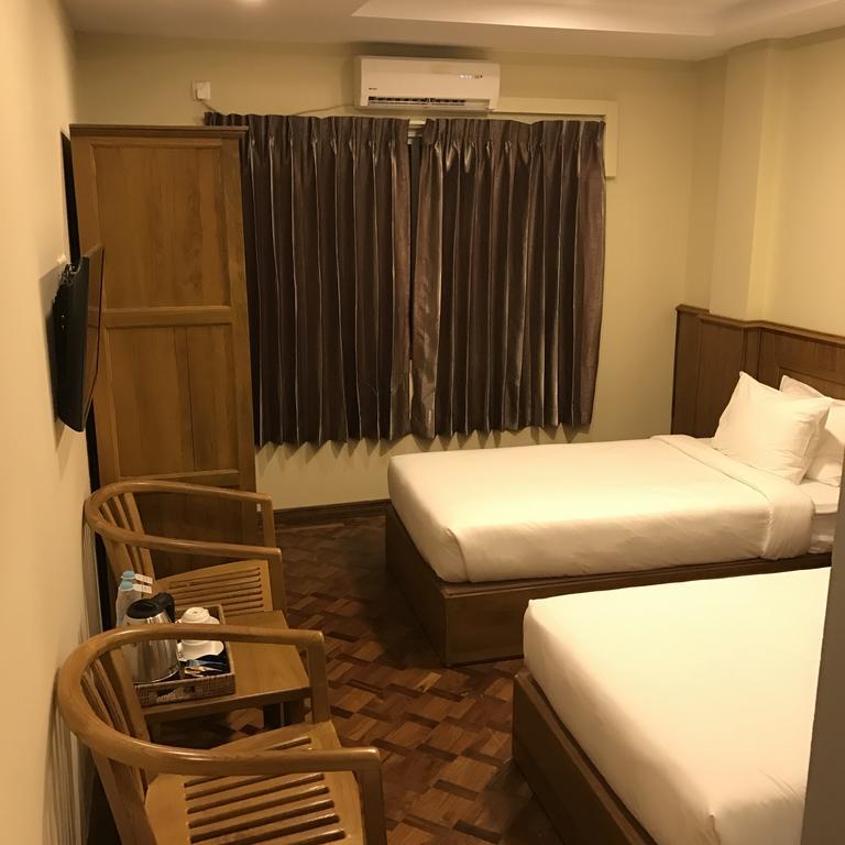 Hotel H Valley Янгон Экстерьер фото