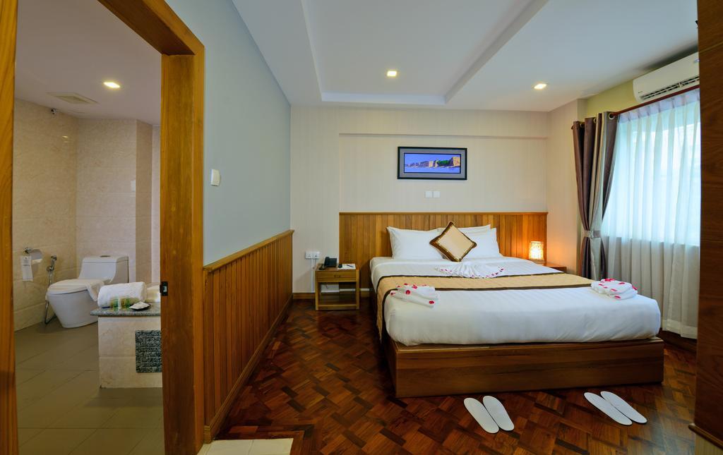 Hotel H Valley Янгон Экстерьер фото