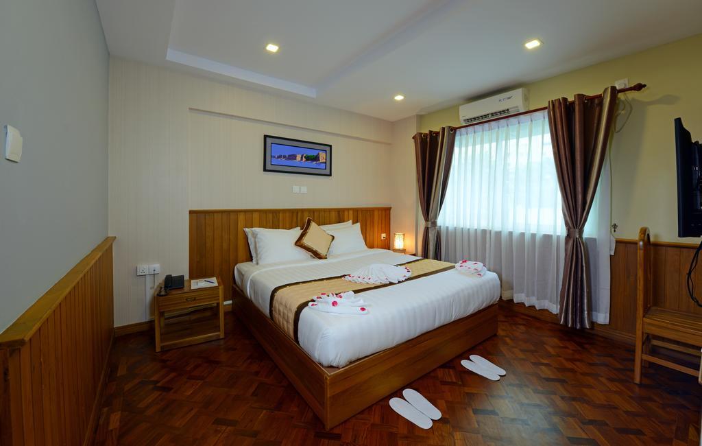 Hotel H Valley Янгон Экстерьер фото