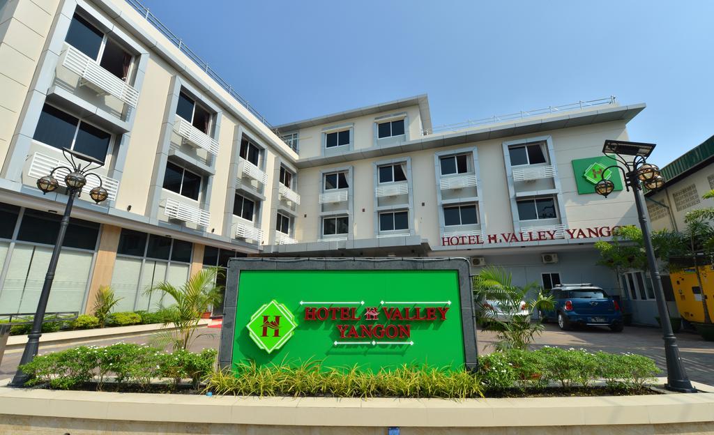 Hotel H Valley Янгон Экстерьер фото