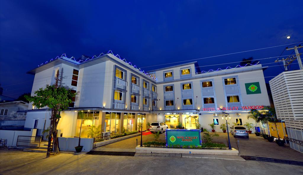Hotel H Valley Янгон Экстерьер фото